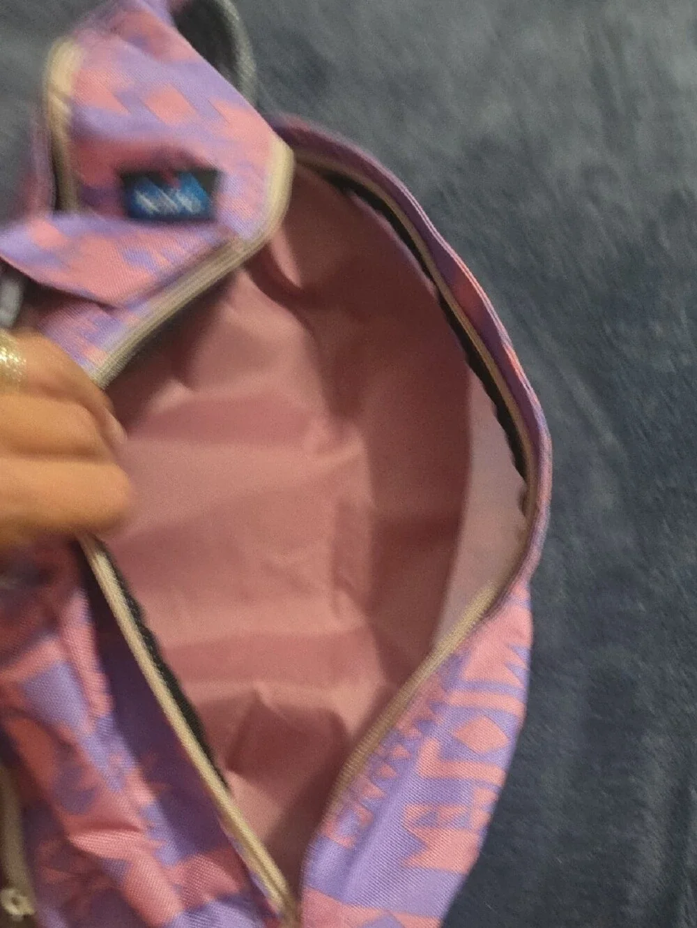 Kavu Crossbody Sling Bag - Lavender and Pink Aztec